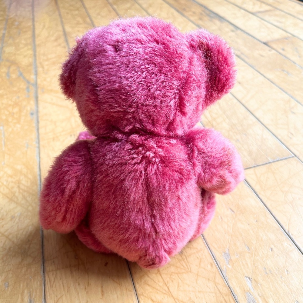 Russ Berrie & Co. “CHERI” Plush Teddy Bear Cherry Pink With Heart VALENTINES DAY - Picture 5 of 9